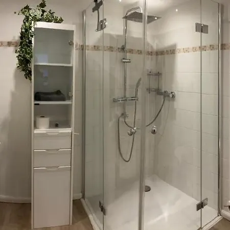 Hireu's Hus * Botersen