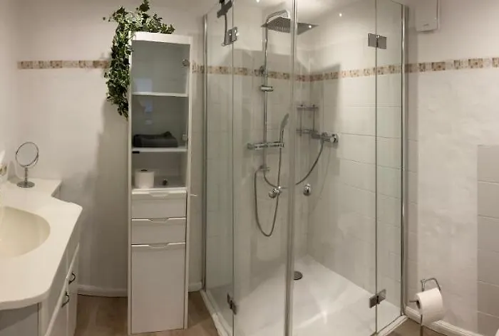 Hireu's Hus * Botersen